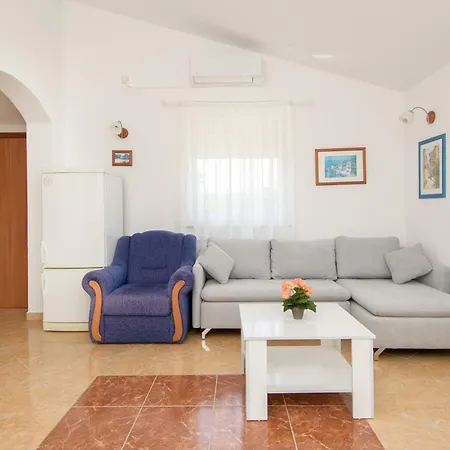 Family-friendly With Swimming Pool Stranici, Porec - 24558 * Nova Vas (Porec)