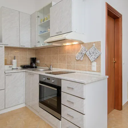 Family-friendly With Swimming Pool Stranici, Porec - 24558 * Nova Vas (Porec)