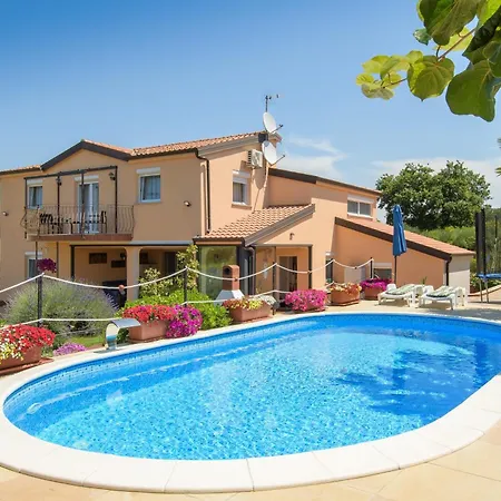شقة Family-friendly With Swimming Pool Stranici, Porec - 24558 *